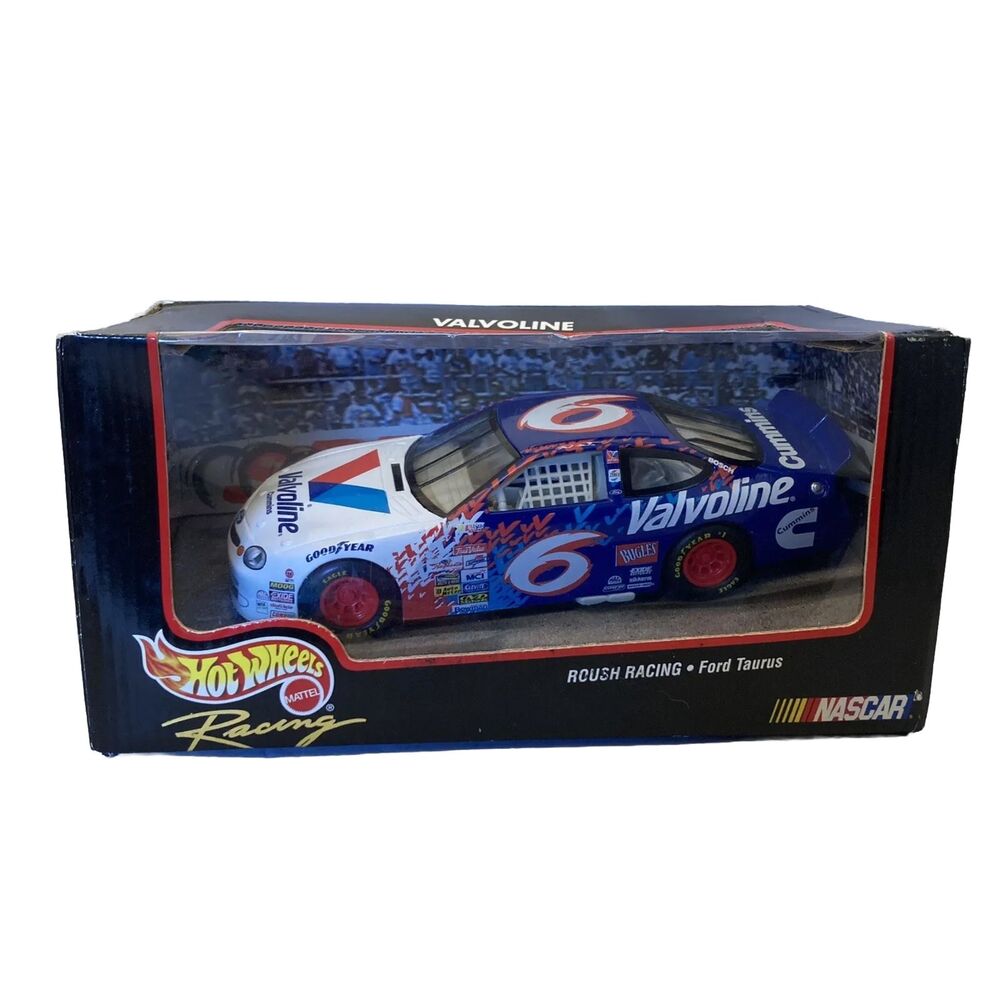 Hot Wheels Pro Racing #23354 Valvoline #6 Mark Martin Nascar Die Cast Car 98 NOS